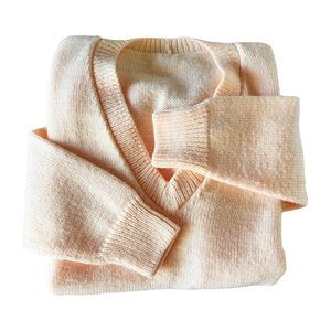 Vintage hand knit peach v neck sweater